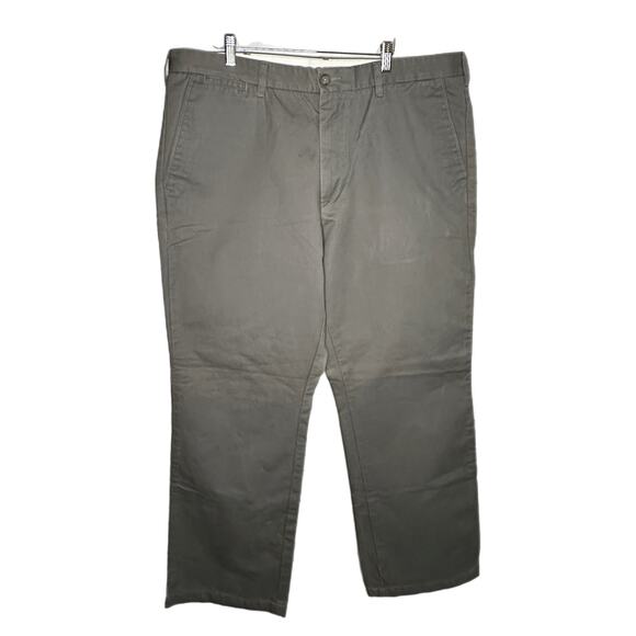 Dockers Men’s Classic Gray Flat Front Pants, Size 40x32, Pre-owned - Picture 1 of 6
